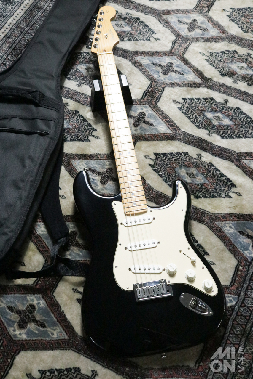 ギター Fender American Standard Stratocaster MN Fender American Standard Stratocaster MN Olympic White