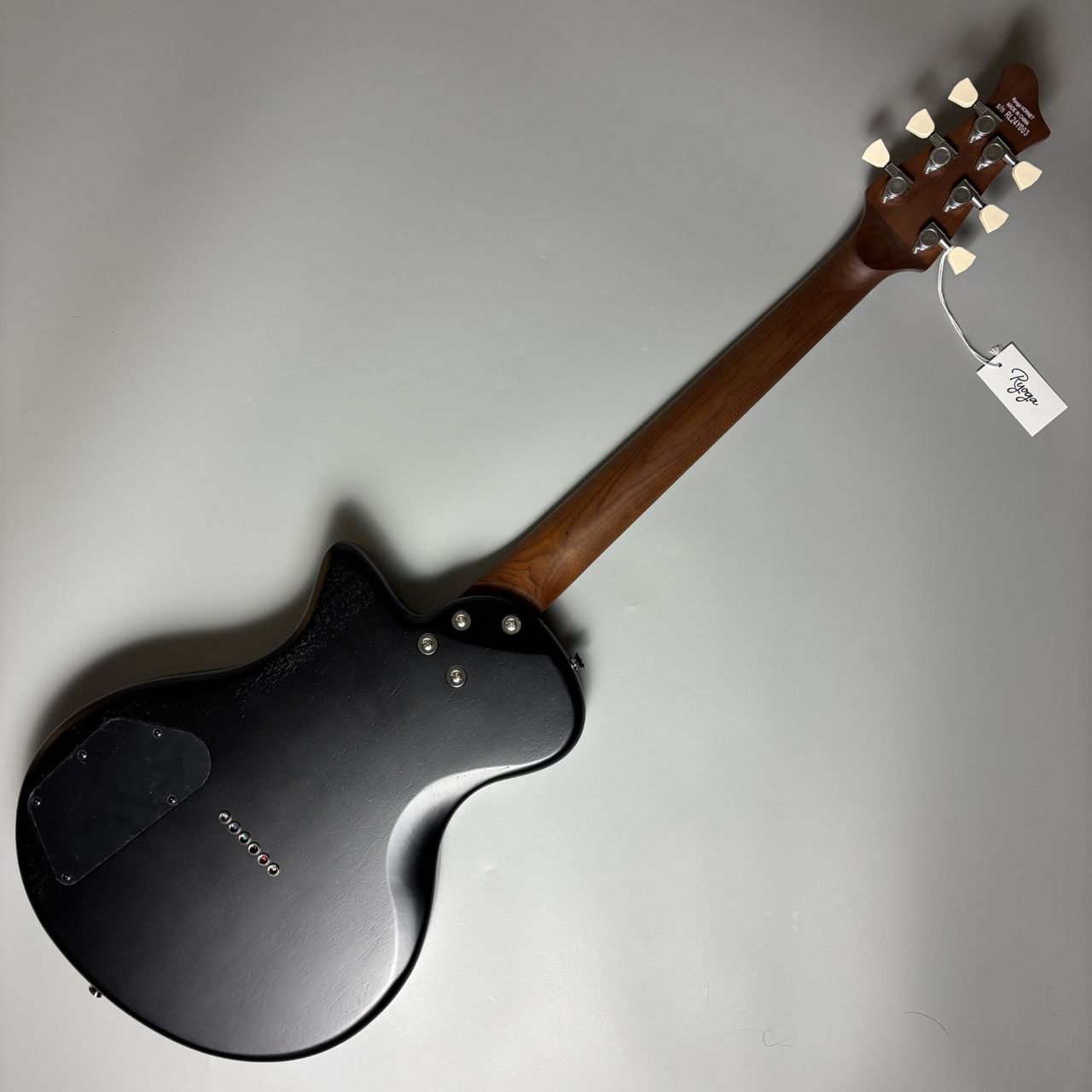 RYOGA HORNET/LE エレキギター　黒 RYOGA HORNET/LE エレキギター 黒 RYOGA HORNET/LE エレキギター 黒