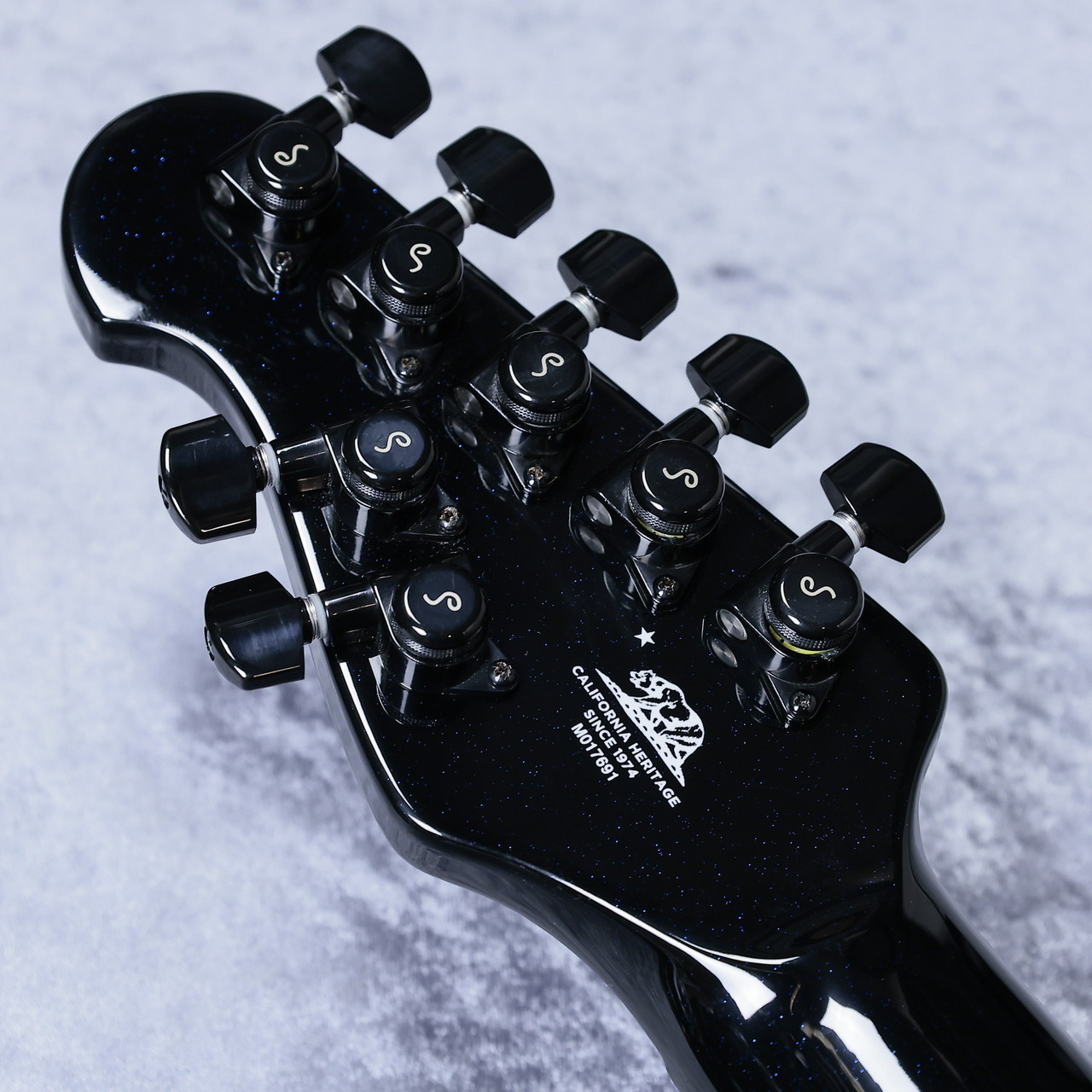 MUSIC MAN Majesty 7 「Okelani Blue」 【7弦】 生産完了モデル