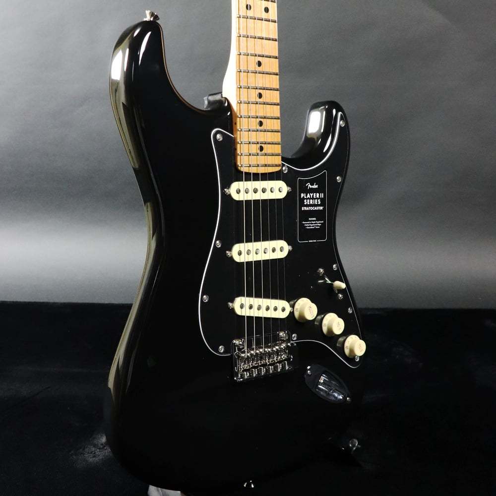 Fender Player 黒 Fender / Limited Player II Stratocaster Black Pickguard