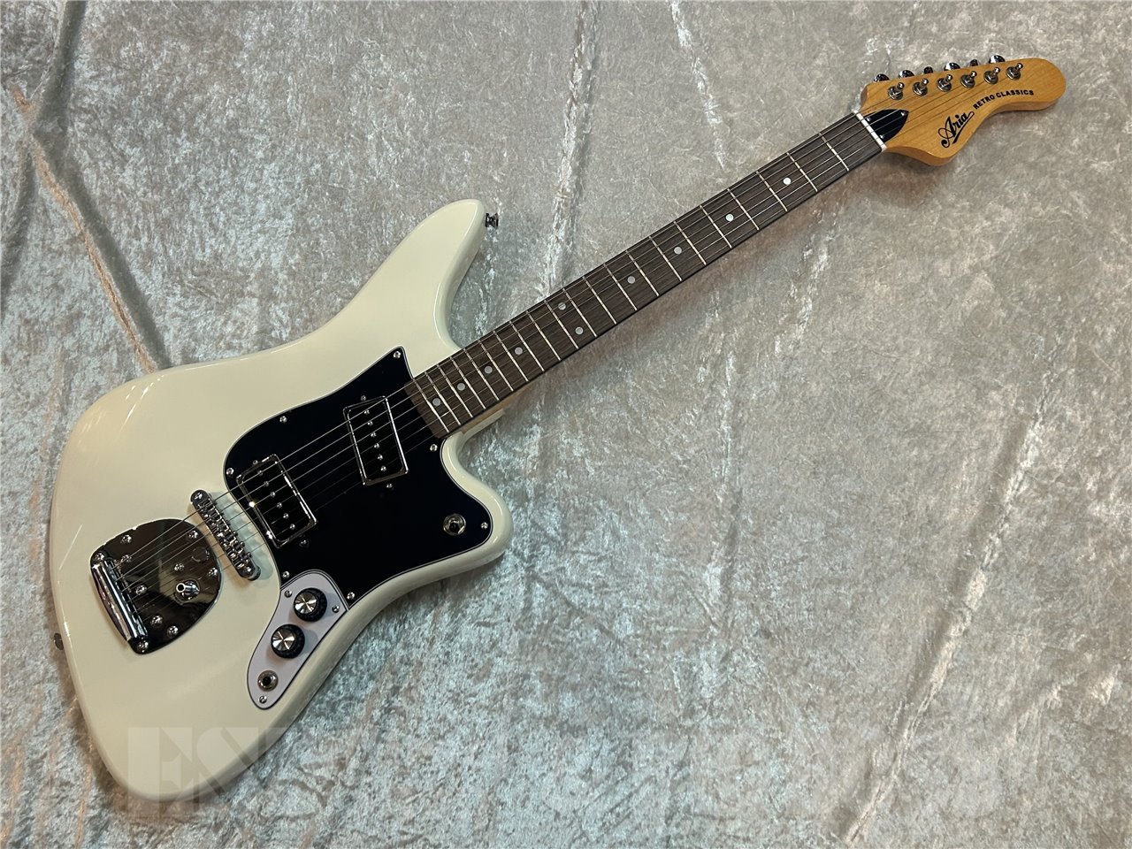 Aria Pro II RETRO-1532J (Vintage White)（新品/送料無料）【楽器検索