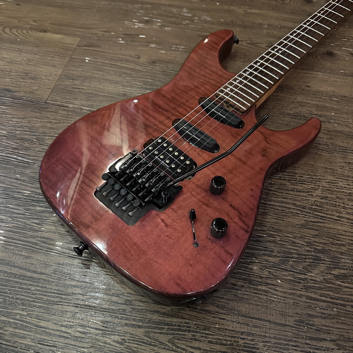 Washburn MG722 Stevie Salas Signature Model Electric Guitar（中古