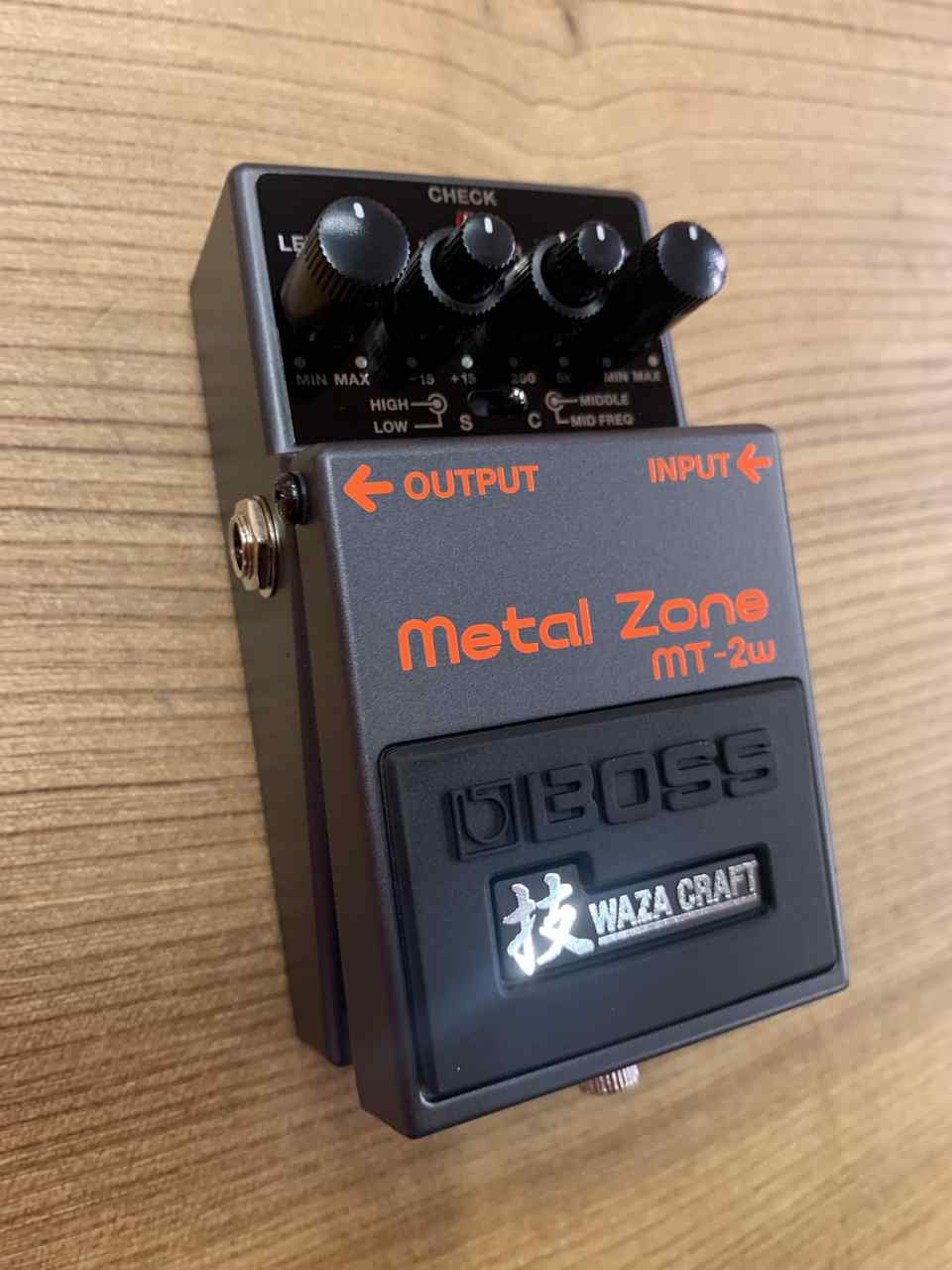 BOSS MT-2W METAL ZONE WAZA CRAFT（新品）【楽器検索デジマート】