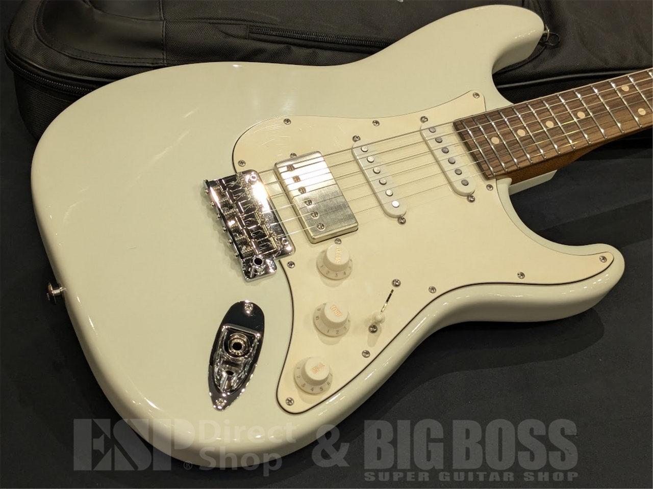 Suhr Standard Classic Roseted Flame Maple / Olympic White