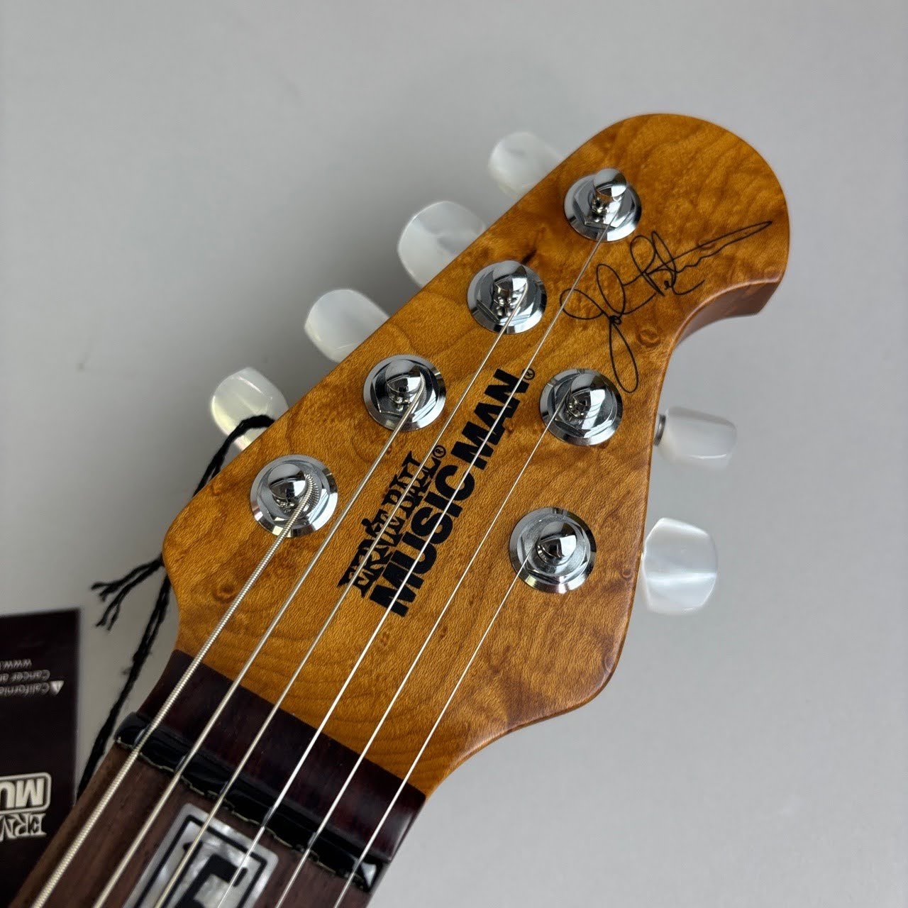 MUSIC MAN BFR John Petrucci Signature JP15-6st Butterscotch Burl