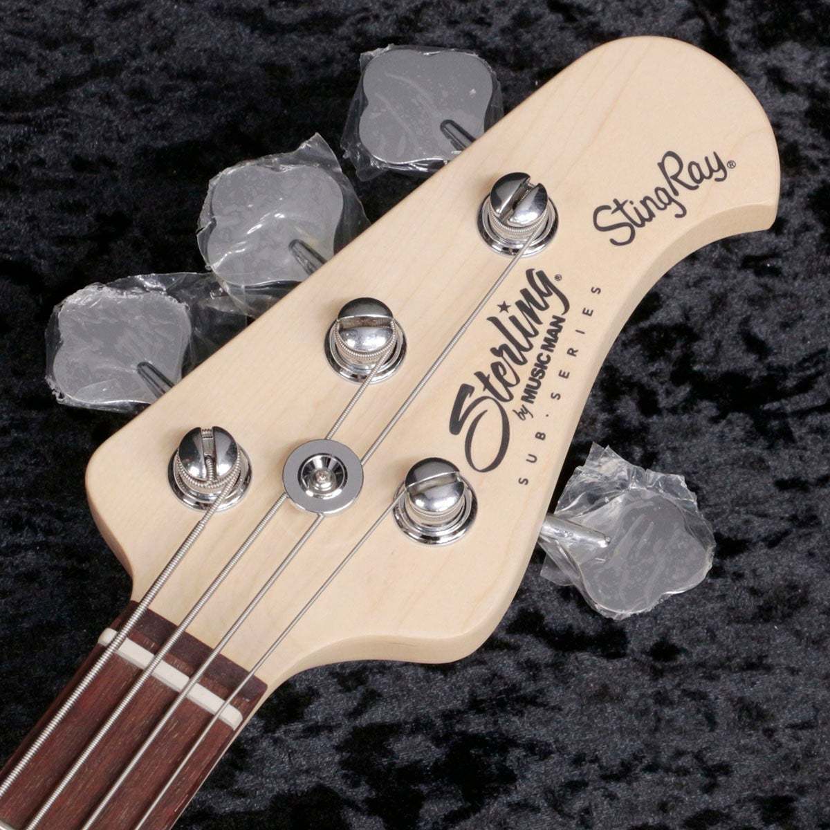 Sterling StingRay4ベース(付属ケース、保証書なし) Sterling StingRay4ベース(付属ケース、保証書なし) Sterling