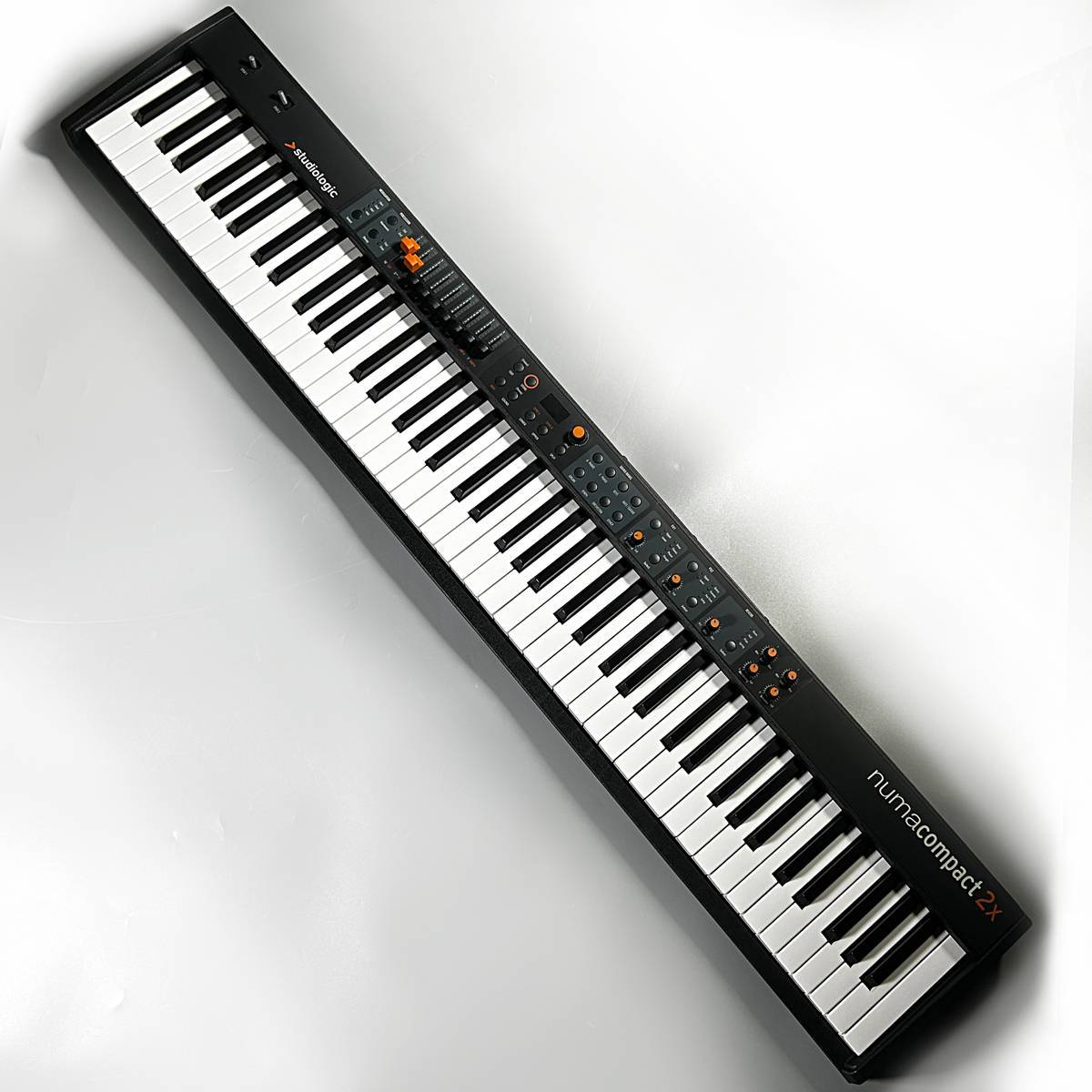 Studiologic Numa Compact 2x ステージピアノ 美品 Studiologic Numa Compact 2x ステージピアノ [スピーカー内蔵] 88鍵盤