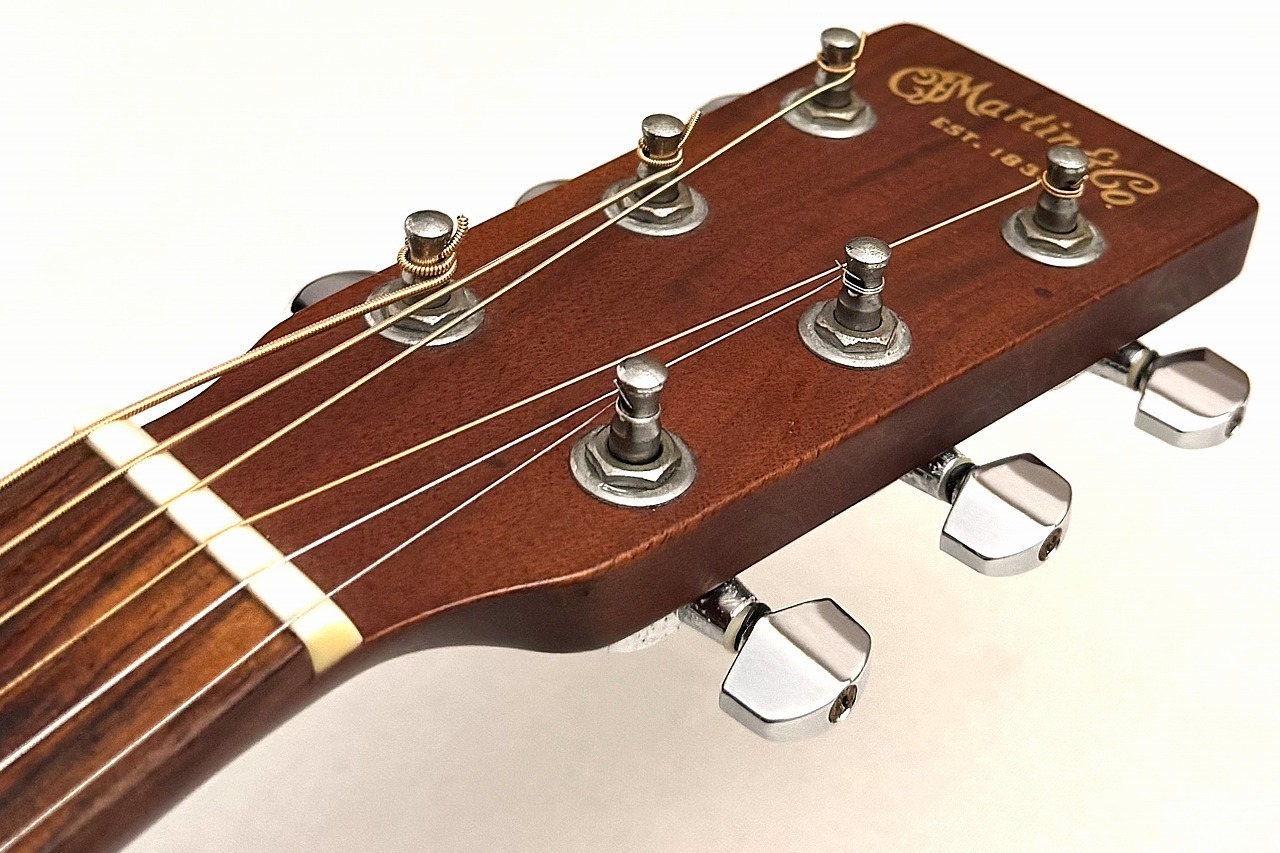 Martin 【1999年製USED】 00-15 Mahogany Top 【すっきりとした扱い