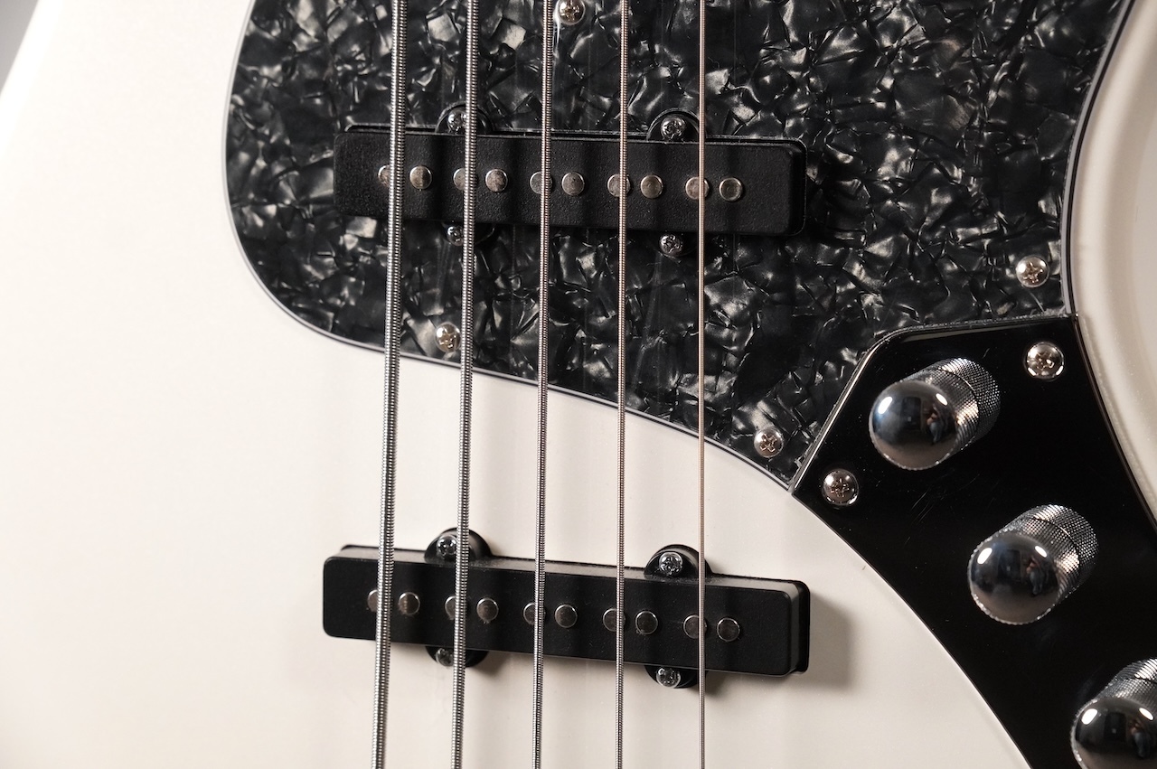 Bacchus WJB5-1DX-AC RSM/P -Pearl White- [4.36kg]（新品）【楽器検索