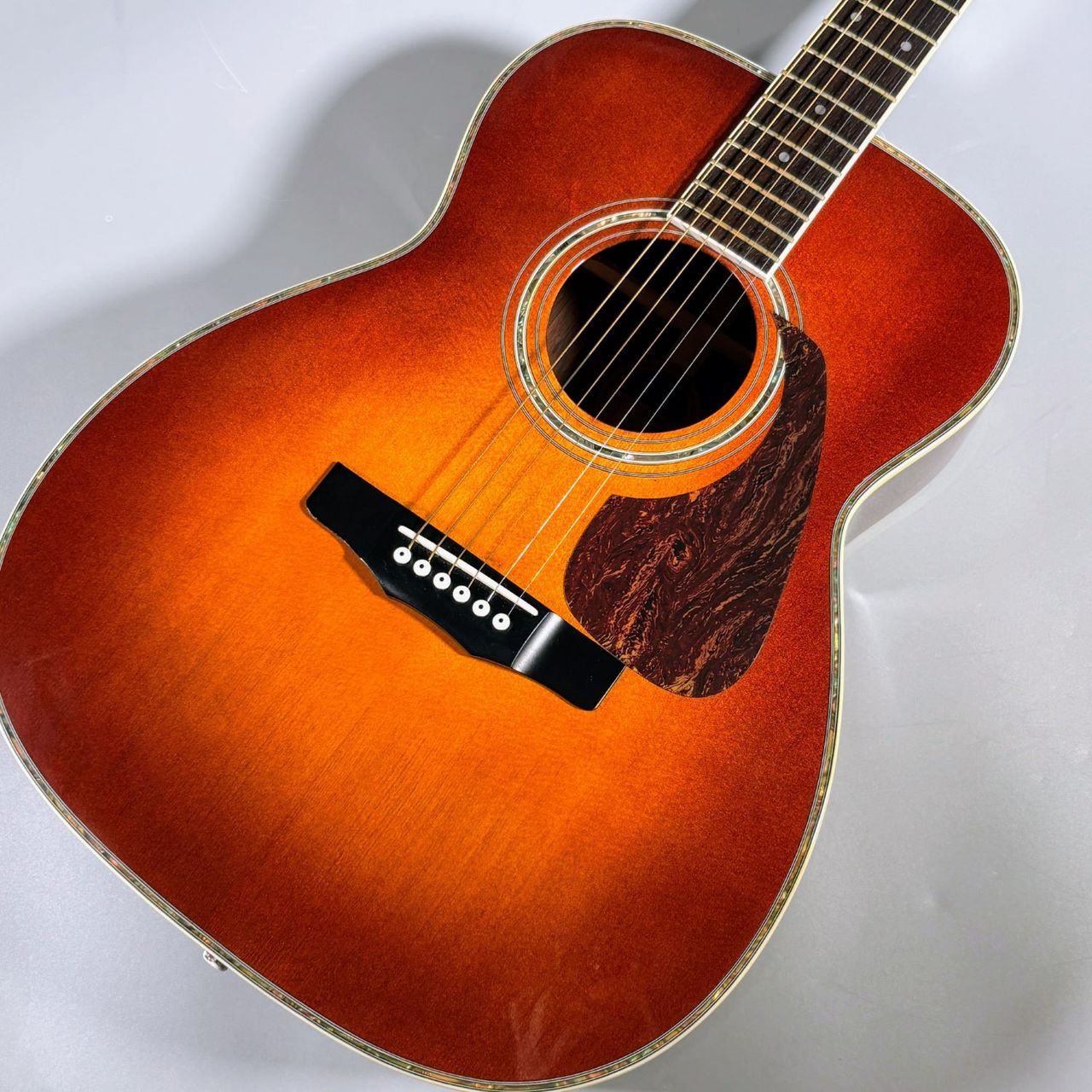 モーリス MF 601 ブラウンサンバースト ハードケース、ピックアップ モーリス MF 601 ブラウンサンバースト ハードケース、ピックアップ