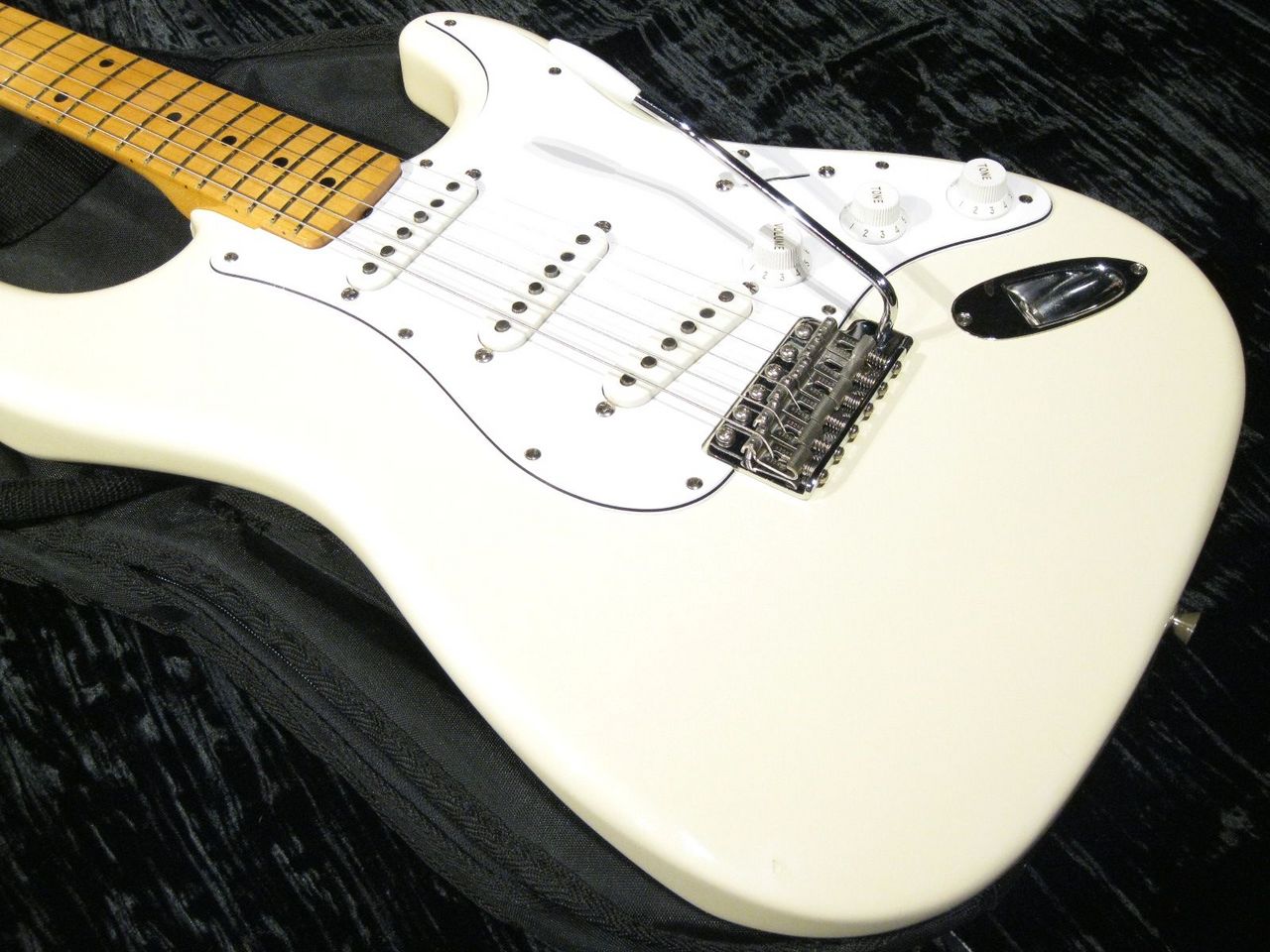 Fender Japan Collectors Series ST67-85 VWH（中古）【楽器検索
