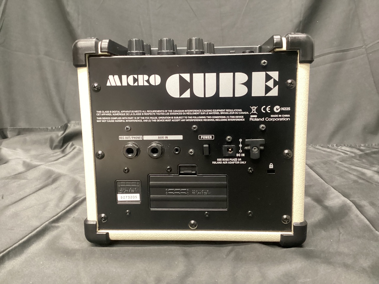 Roland MICRO CUBE / WHT (ローランド マイクロキューブ 小型ギターアンプ)（中古）【楽器検索デジマート】