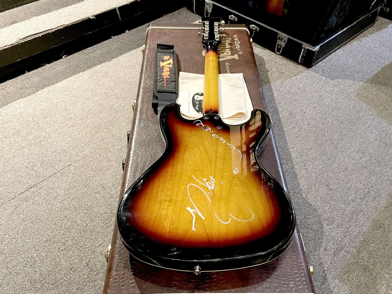 ARIA VM-2001 THE VENTURES 40th Anniversary Model Lefty（中古）【楽器検索デジマート】