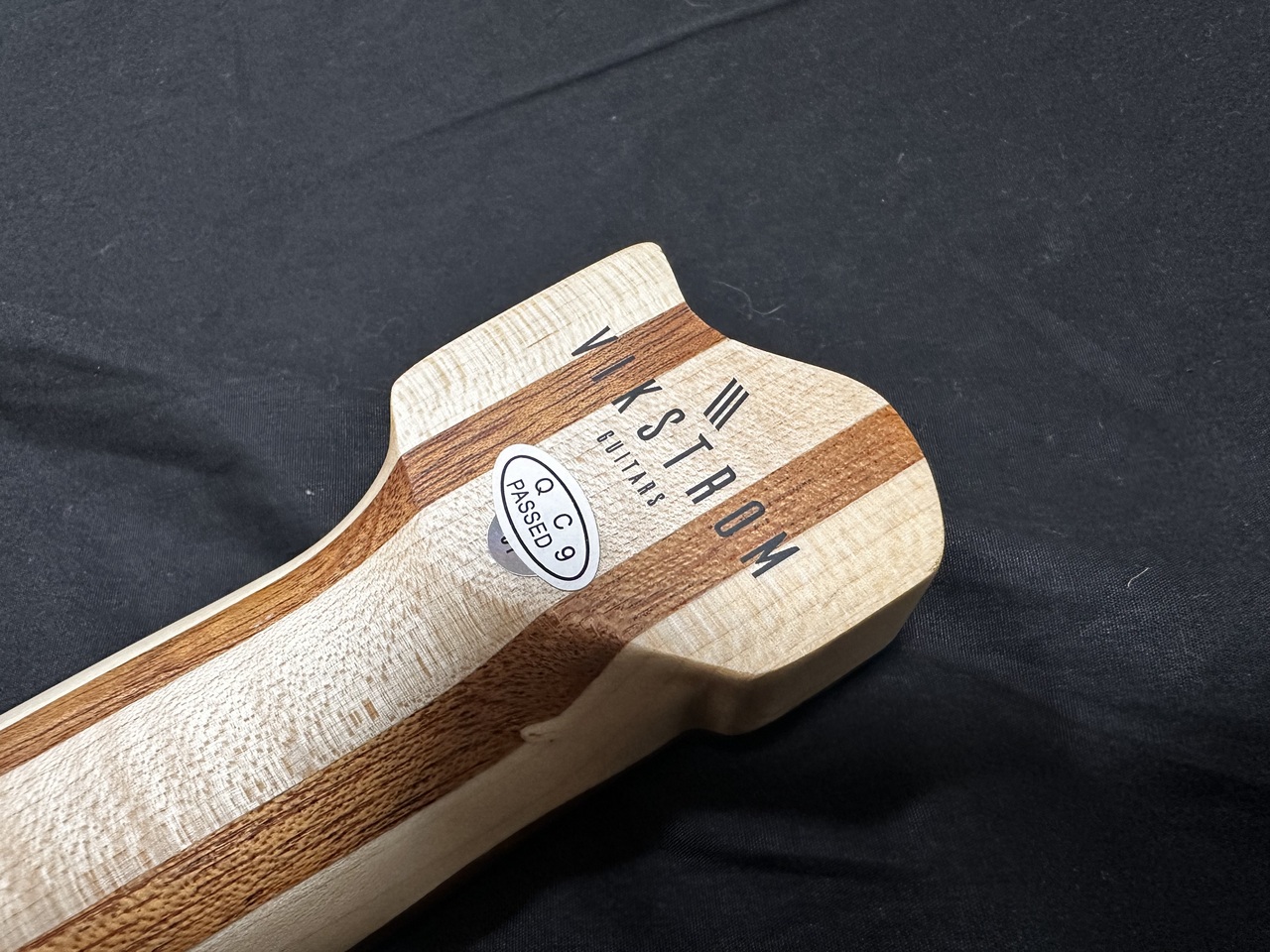VIKSTROM VSMH-270/Natural(ヴィクストロムギターズ ヘッドレス 7弦