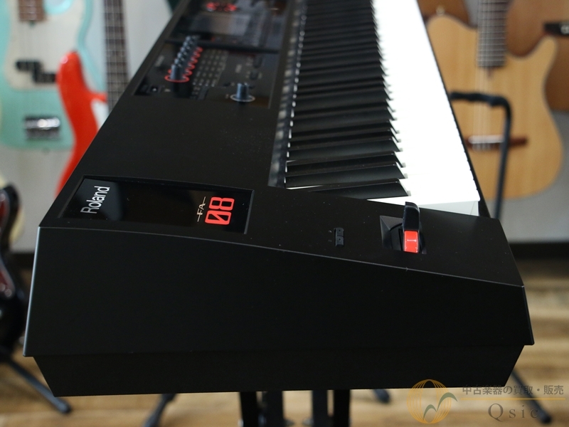 Roland FA-08 [SMW09]【神戸店在庫】（中古/送料無料）【楽器検索