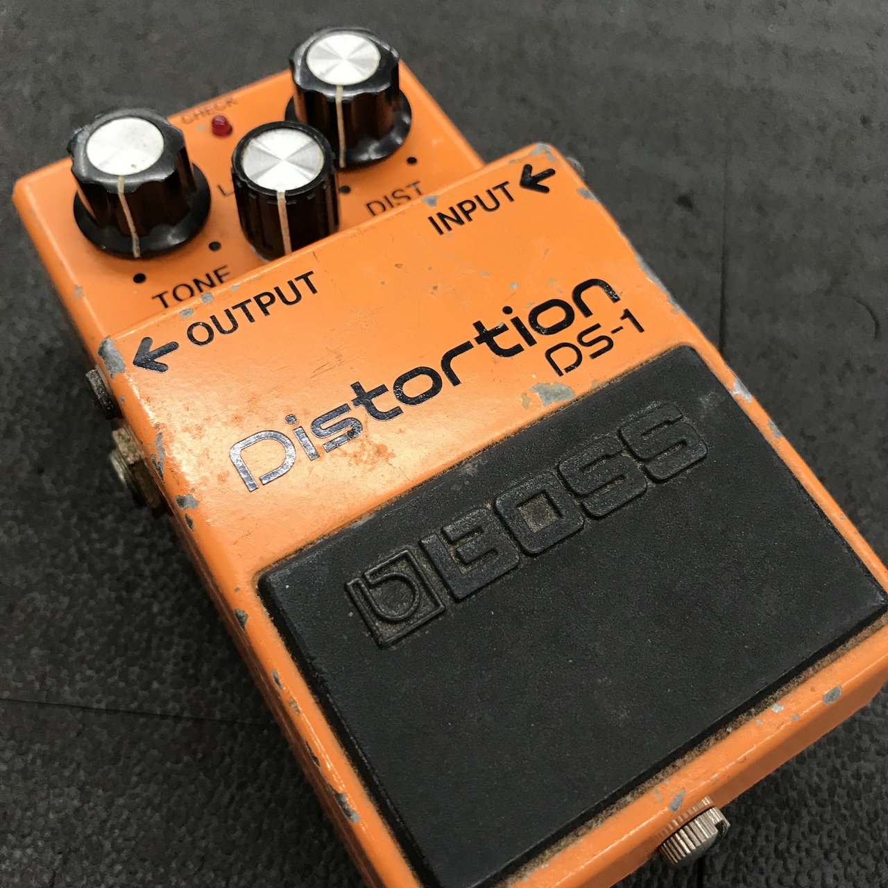 BOSS DS-1 Distortion ディストーション 1983年製 日本製 BOSS DS-1 Distortion ディストーション 1983年製 日本製 BOSS DS-1