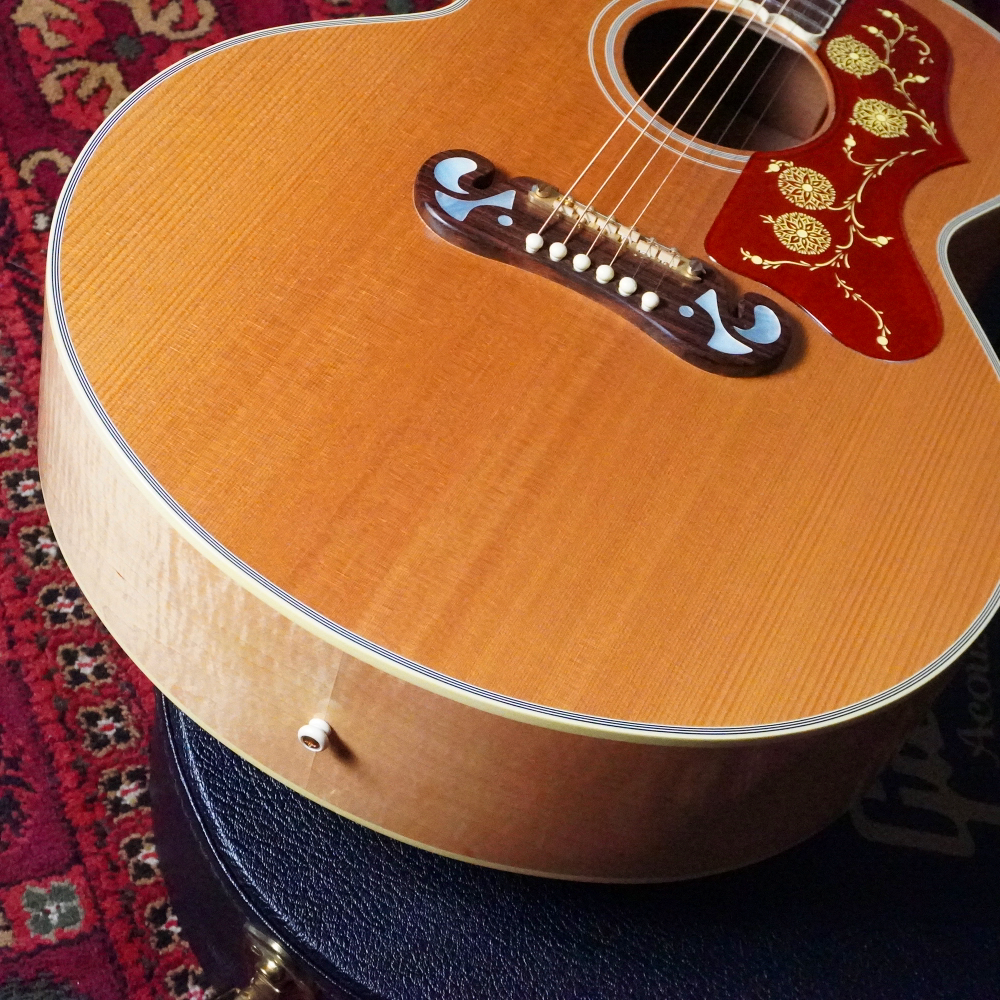 Gibson Custom Shop J-200 