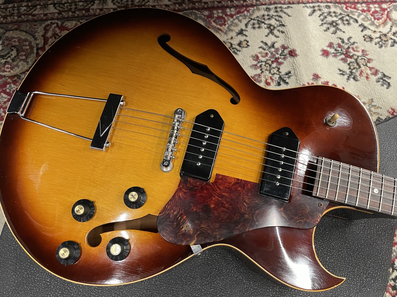 【最新作大得価】Gibson ギブソン 1960年代製　ES-125TDC用　べっ甲 ピックガード ヴィンテージ フルアコ　セミアコ　ES ギブソン