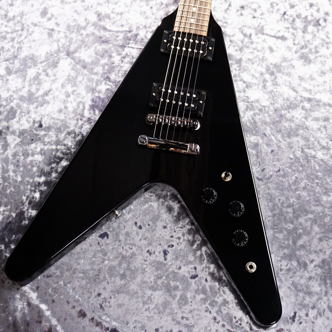 エレキギター V型 ブラック/イエロー Gibson 【軽量個体】 80s Flying V Ebony #221840101 [2.89kg] [送料込