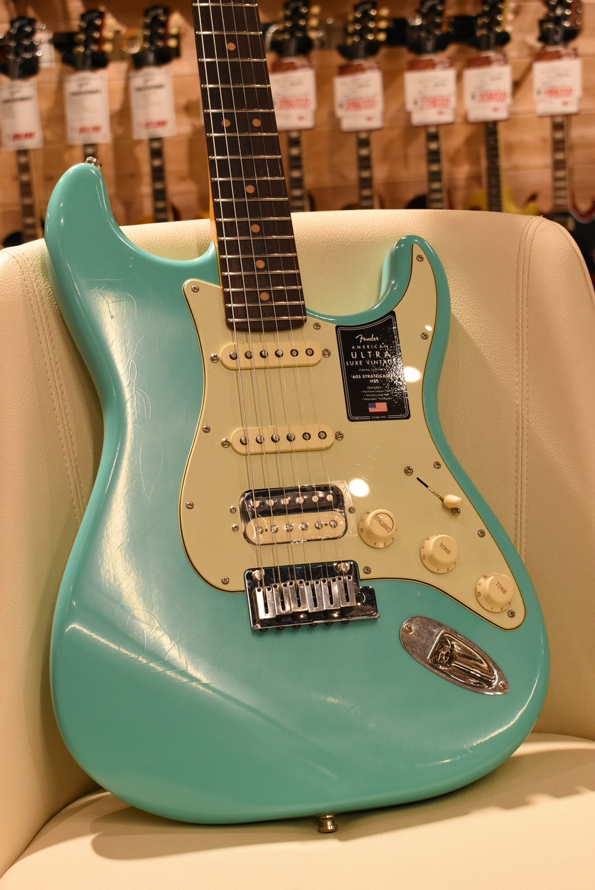 Fender AMERICAN ULTRA LUXE '60s STRATOCASTER HSS Sea Foam
