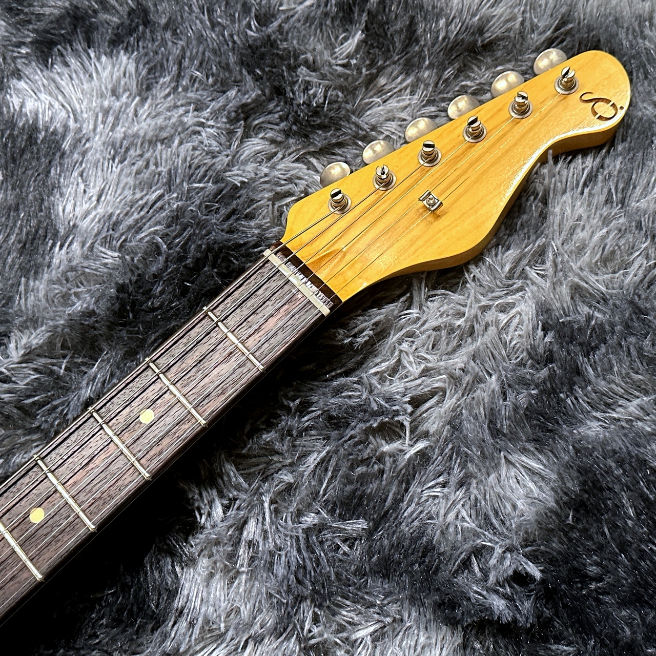 ギター BlackSmoker TM DELTA-S Lightaged BLACK SMOKER DELTA-S Gold (Matte) - YouTube