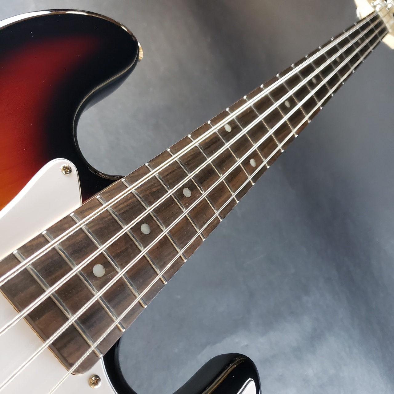 ベース LaidBack LJB-5-R-JJ 3Tone Sunburst LaidBack LJB-5-R-JJ 3Tone Sunburst エレキベース ジャズべ