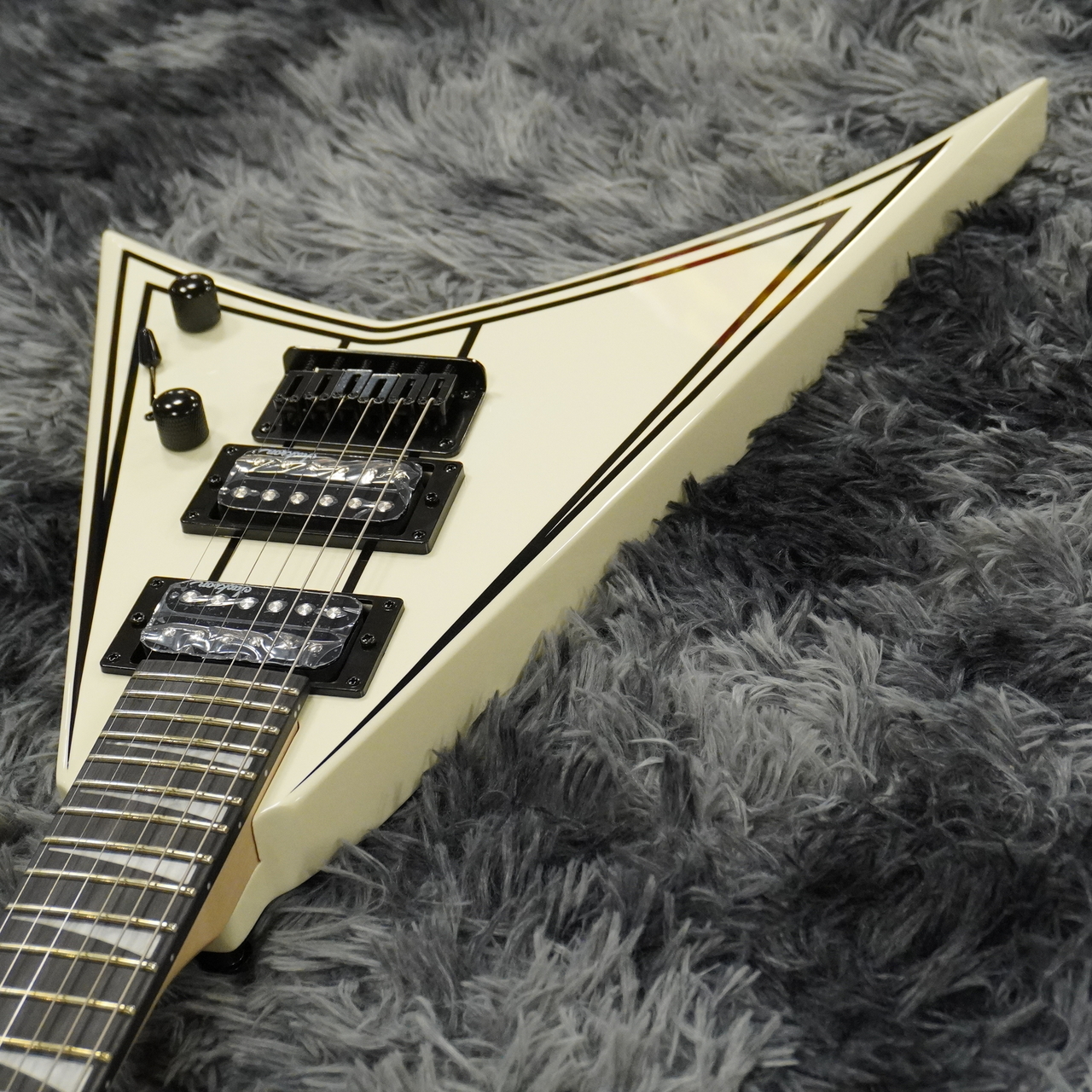 Jackson JS Series RR Minion JS1XM / Snow White with Black