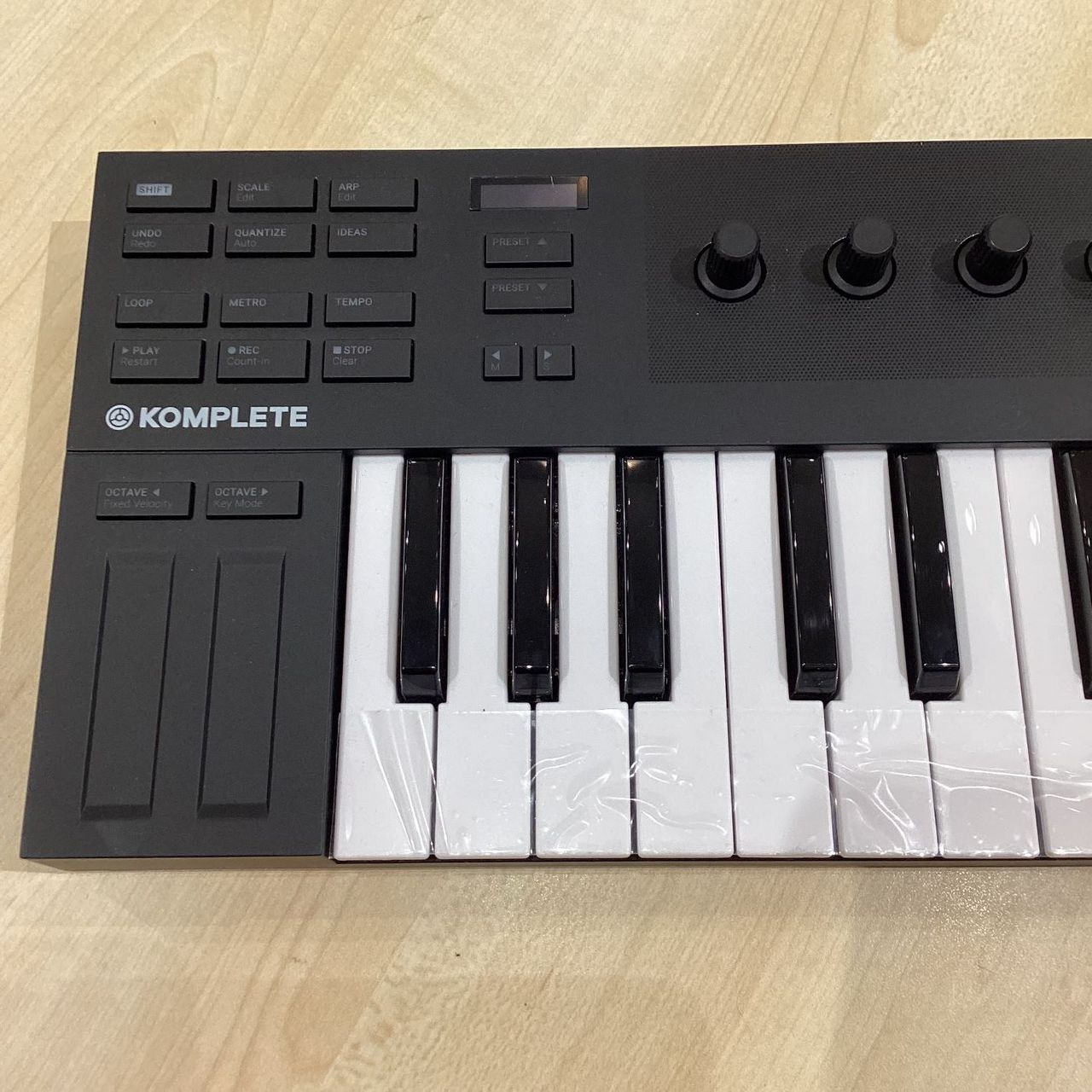 NATIVE INSTRUMENTS KOMPLETE KONTROL M32 MIDIキーボード 32鍵盤