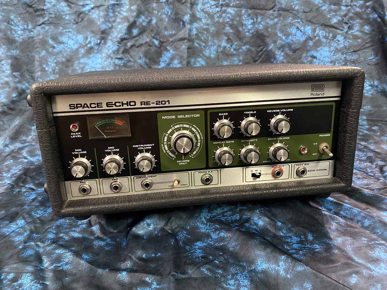 Roland RE-201 Space Echo（ビンテージ）【楽器検索デジマート】