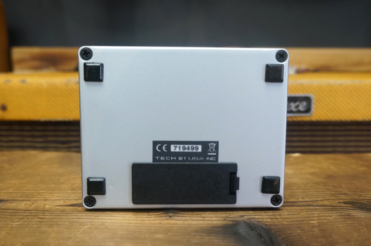 TECH21 VT BASS DI 9V ACアダプター付き 【公式通販】