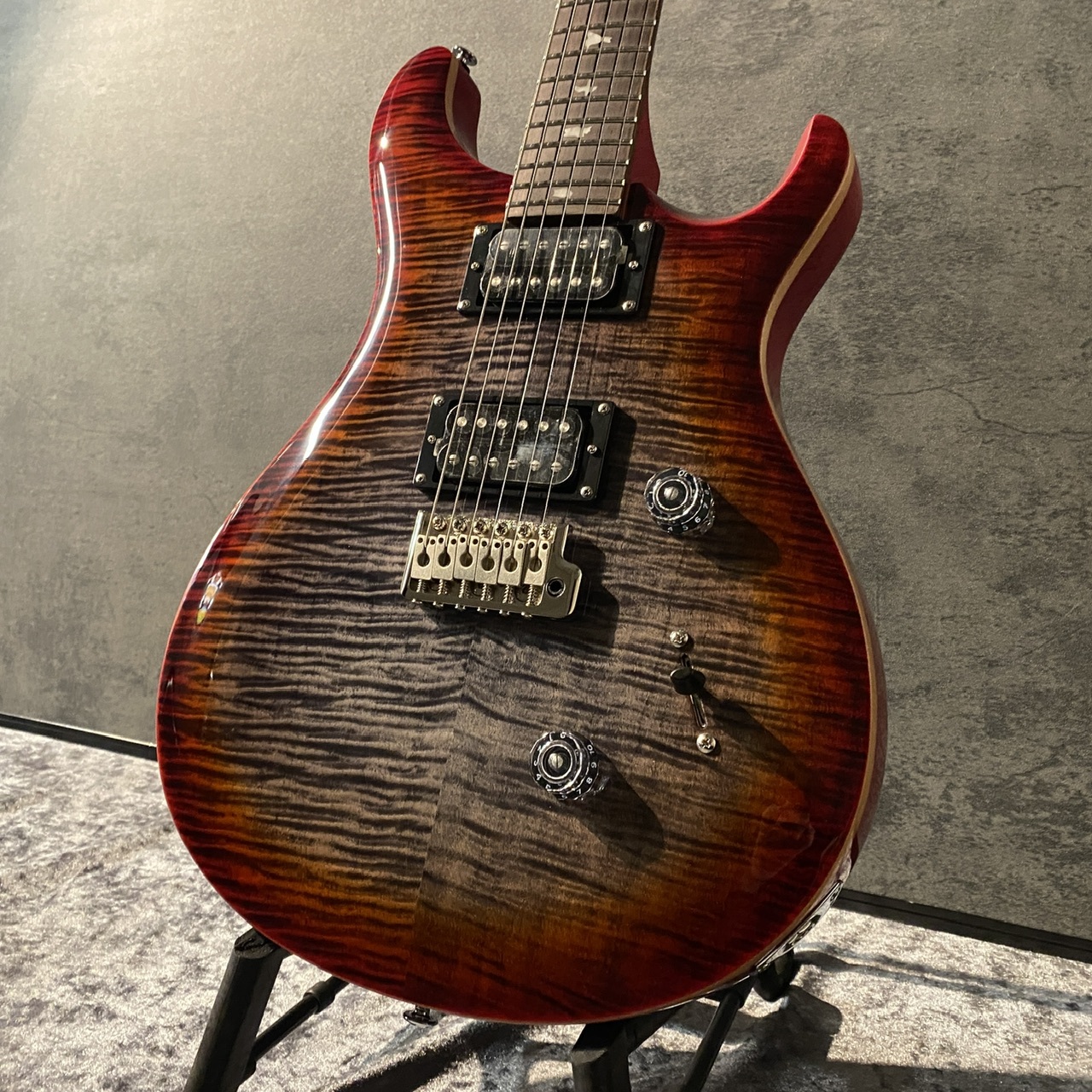 Paul Reed Smith(PRS) 【綺麗め杢目個体】SE Custom24 -Charcoal Paul Reed Smith(PRS) 【綺麗め杢目個体】SE Custom24 -Charcoal