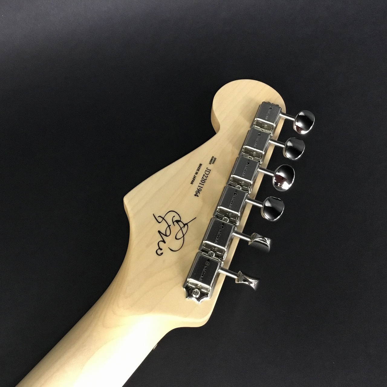 Fender SCANDAL MAMI STRAT RW/VintageWhite OMOCHI（新品/送料無料）【楽器検索デジマート】