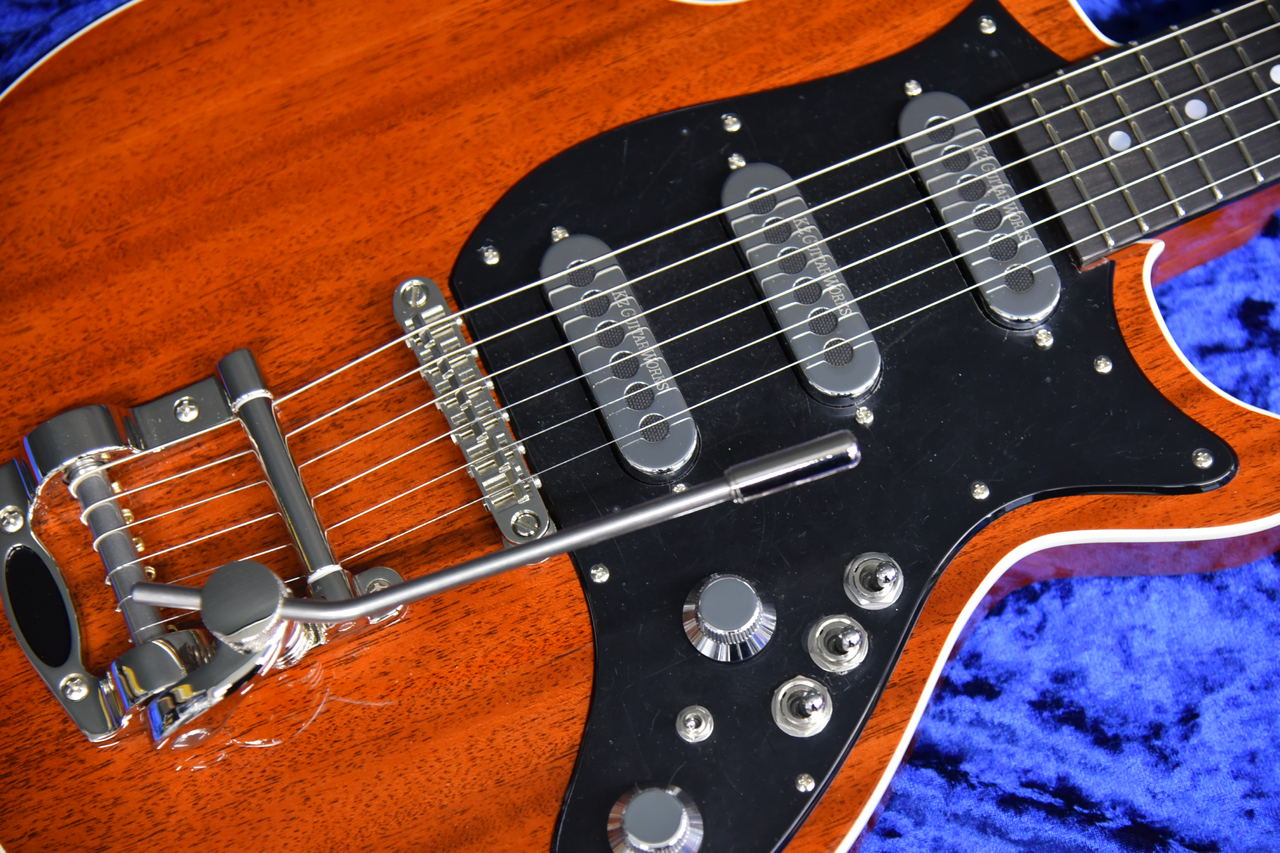 電子ギター韓国製 Kz Guitar Works Kz One RS-Joint 3S23 Goldo Tremolo ウエイト