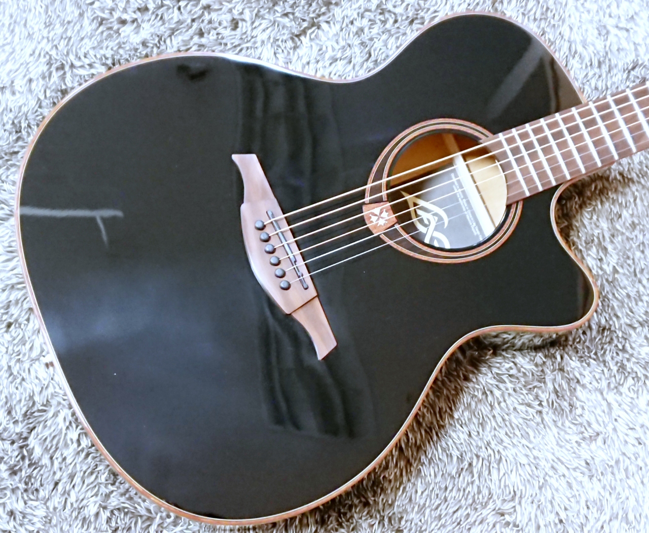 超美品 エレアコ LAG Guitars T-118ACE BLK - アコースティックギター
