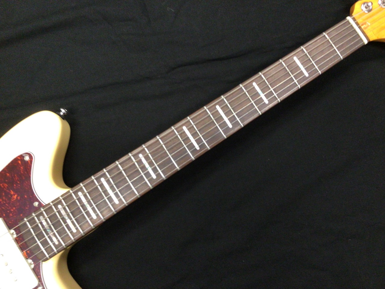 Sire Larry Carlton J3 Vintage White 【ラリー・カールトン監修