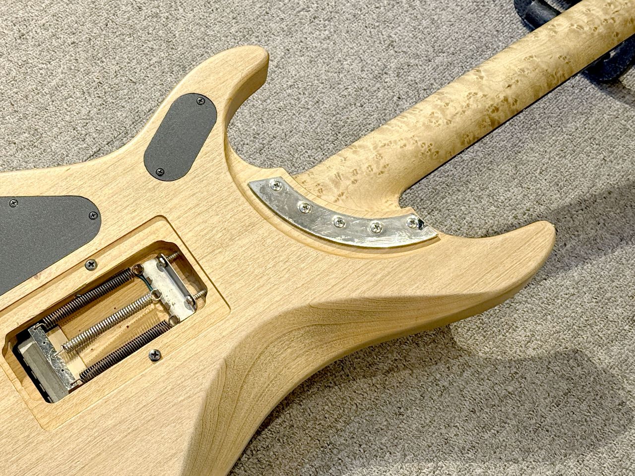 Washburn Nuno Bettencourt Signature N4 Vintage（中古）【楽器検索