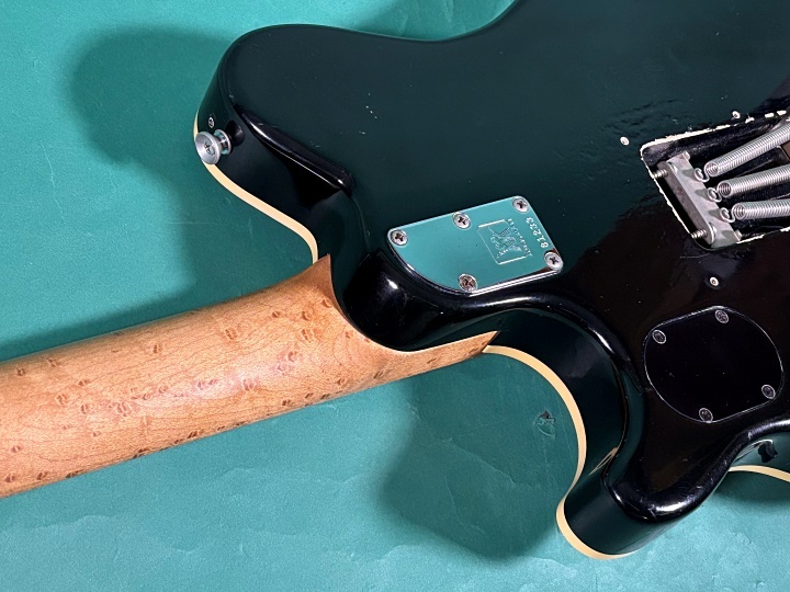 MUSIC MAN EVH TRANS RED（中古）【楽器検索デジマート】