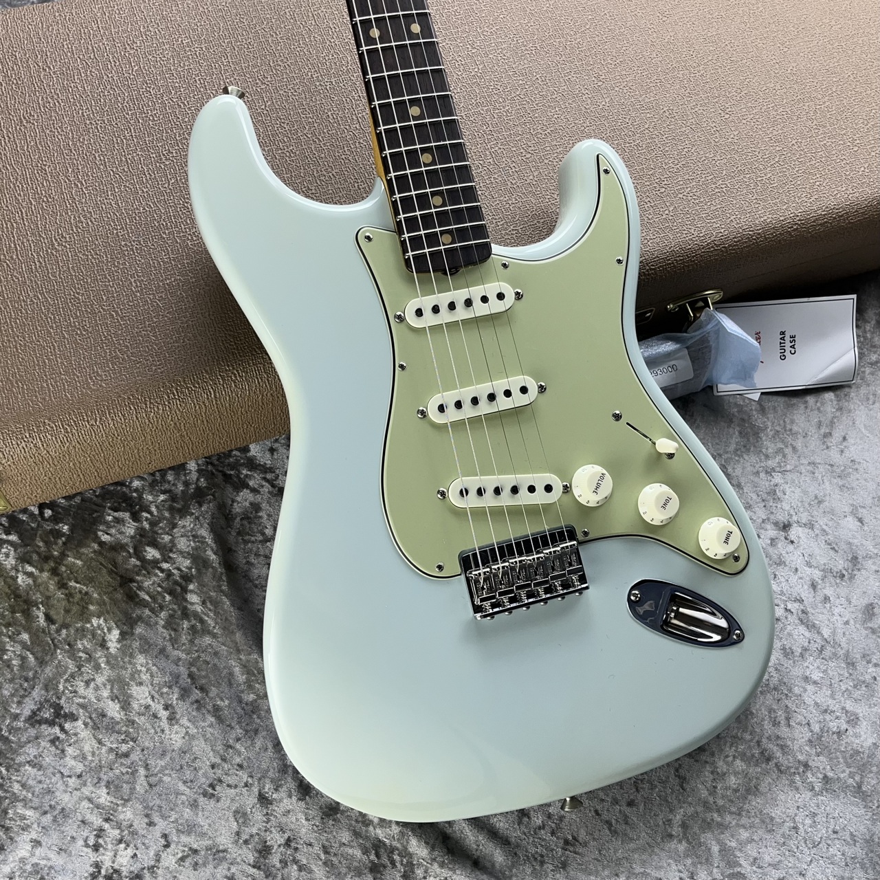 Fender custom shop hard case  ギター用