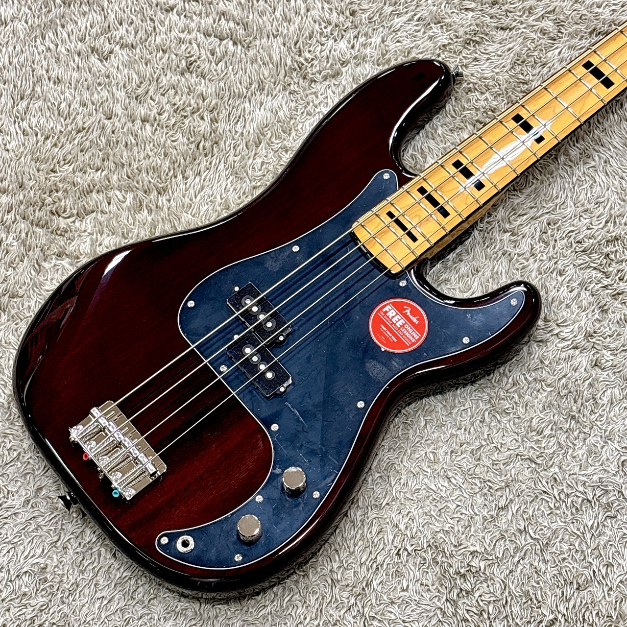 Squier by Fender Classic Vibe '70s Precision Bass Walnut