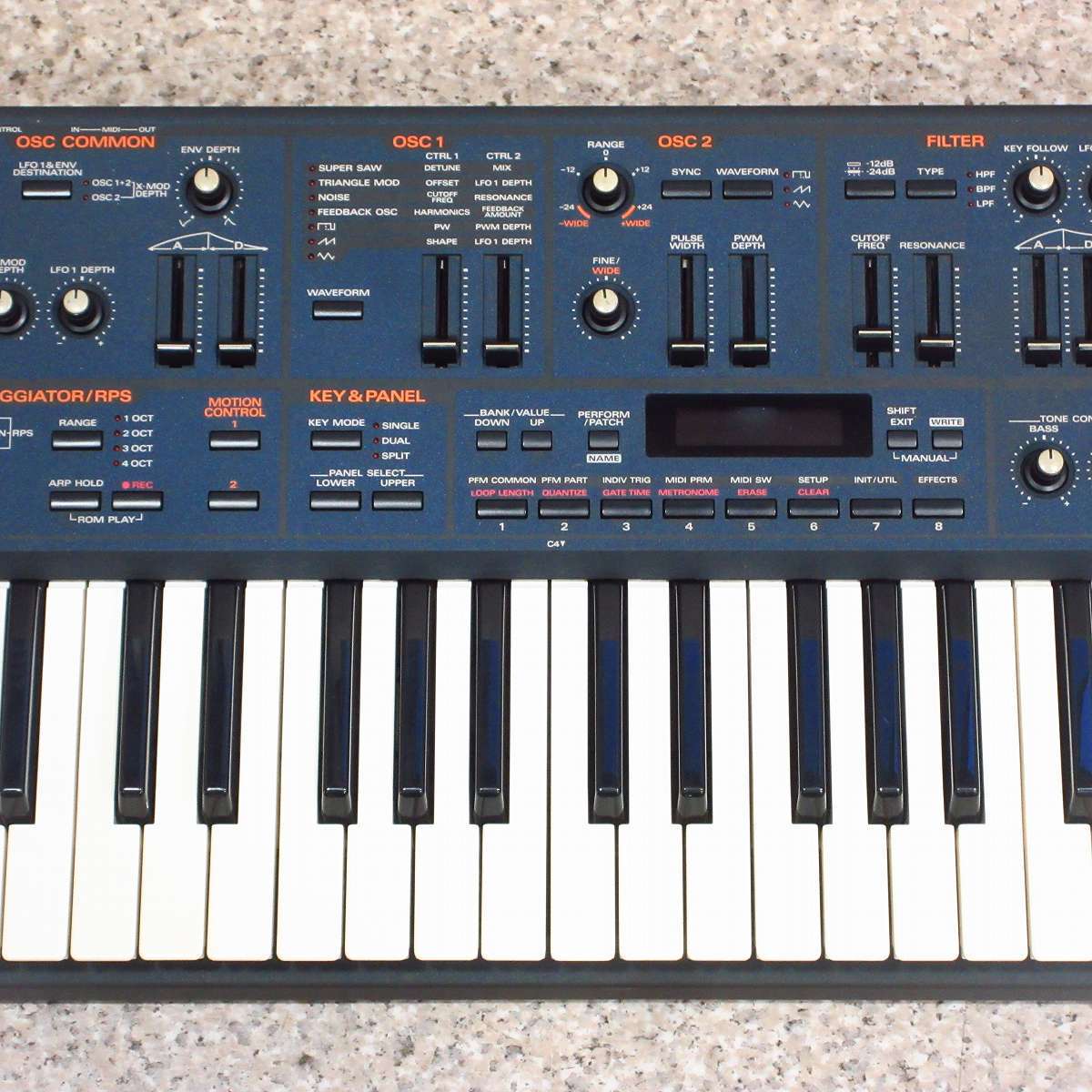 Roland JP-8000 