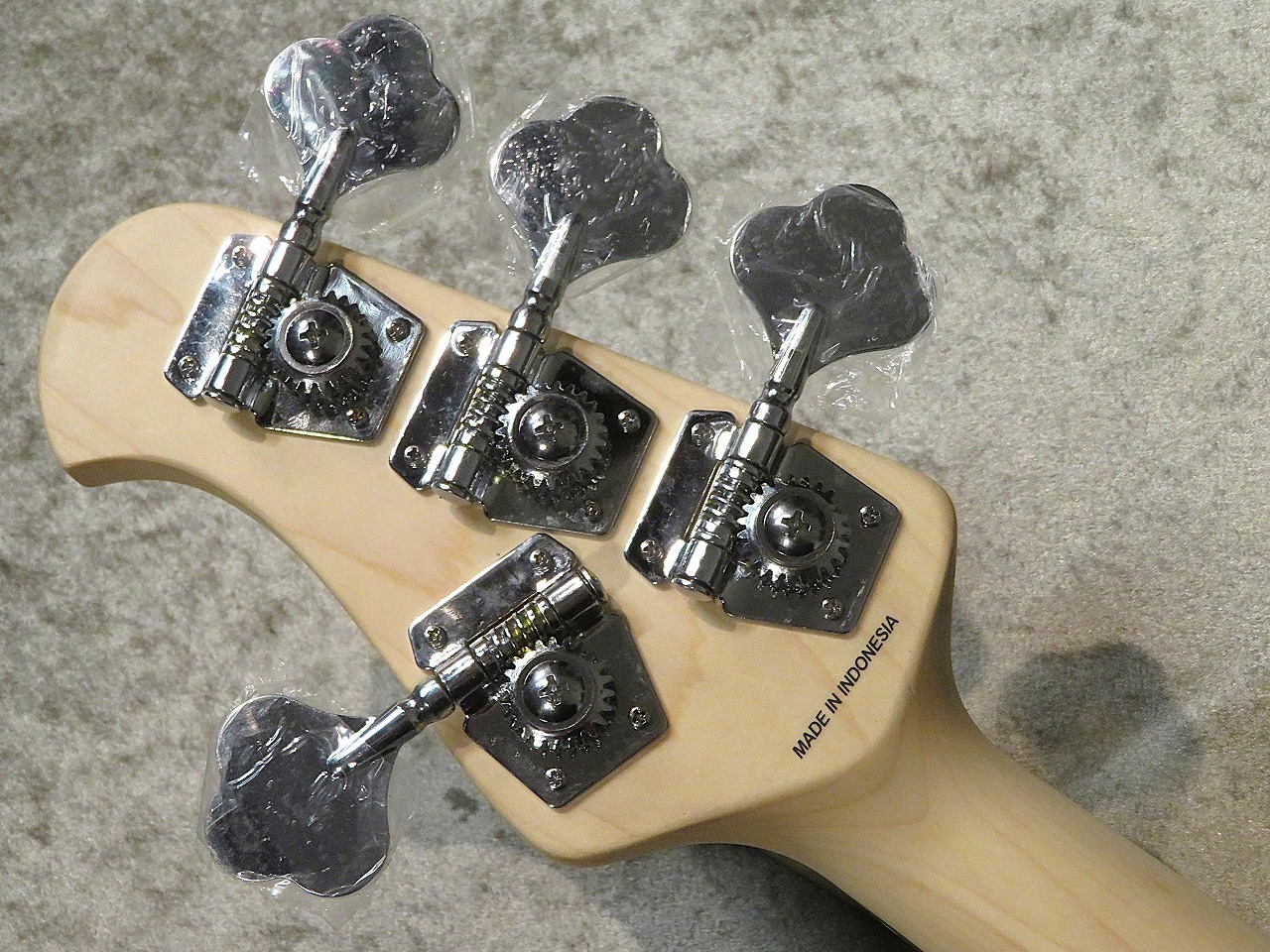 Sterling by MUSIC MAN 【待望の入荷!!】Sterling SB14 -Blue Pearl