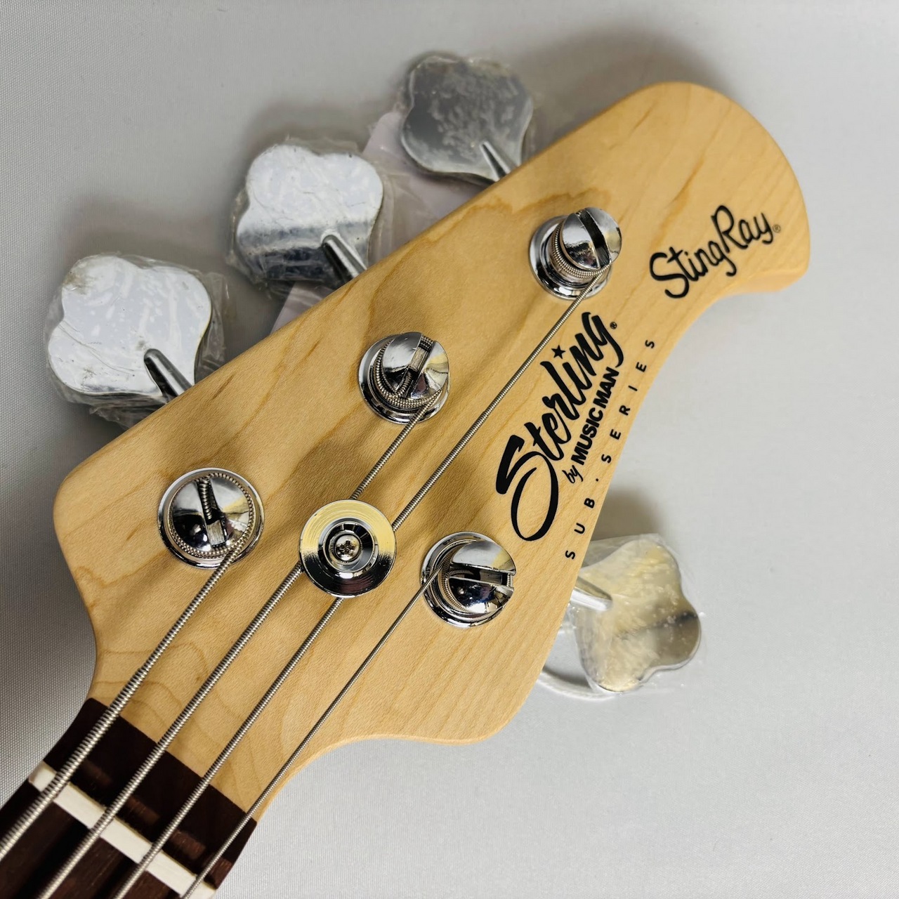 Sterling by MUSIC MAN SUB RAY4 Olympic White Gloss 【島村