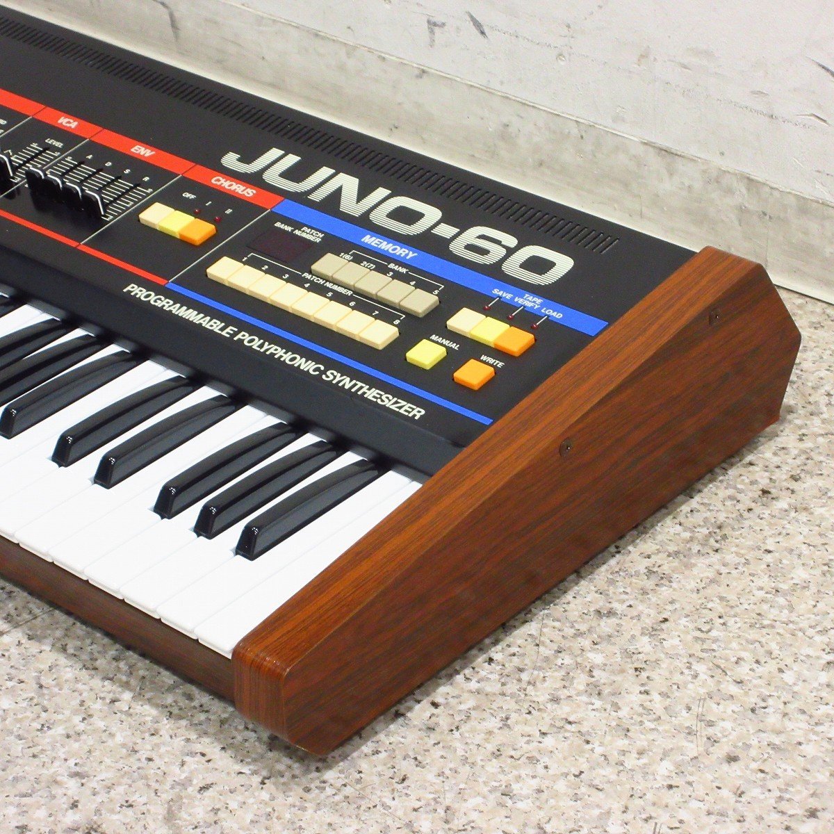 [希少品]　Roland JUNO-60 Polyphonic シンセサイザー Roland | JUNO-60 | ヴィンテージ - Vintage - シンセサイザー