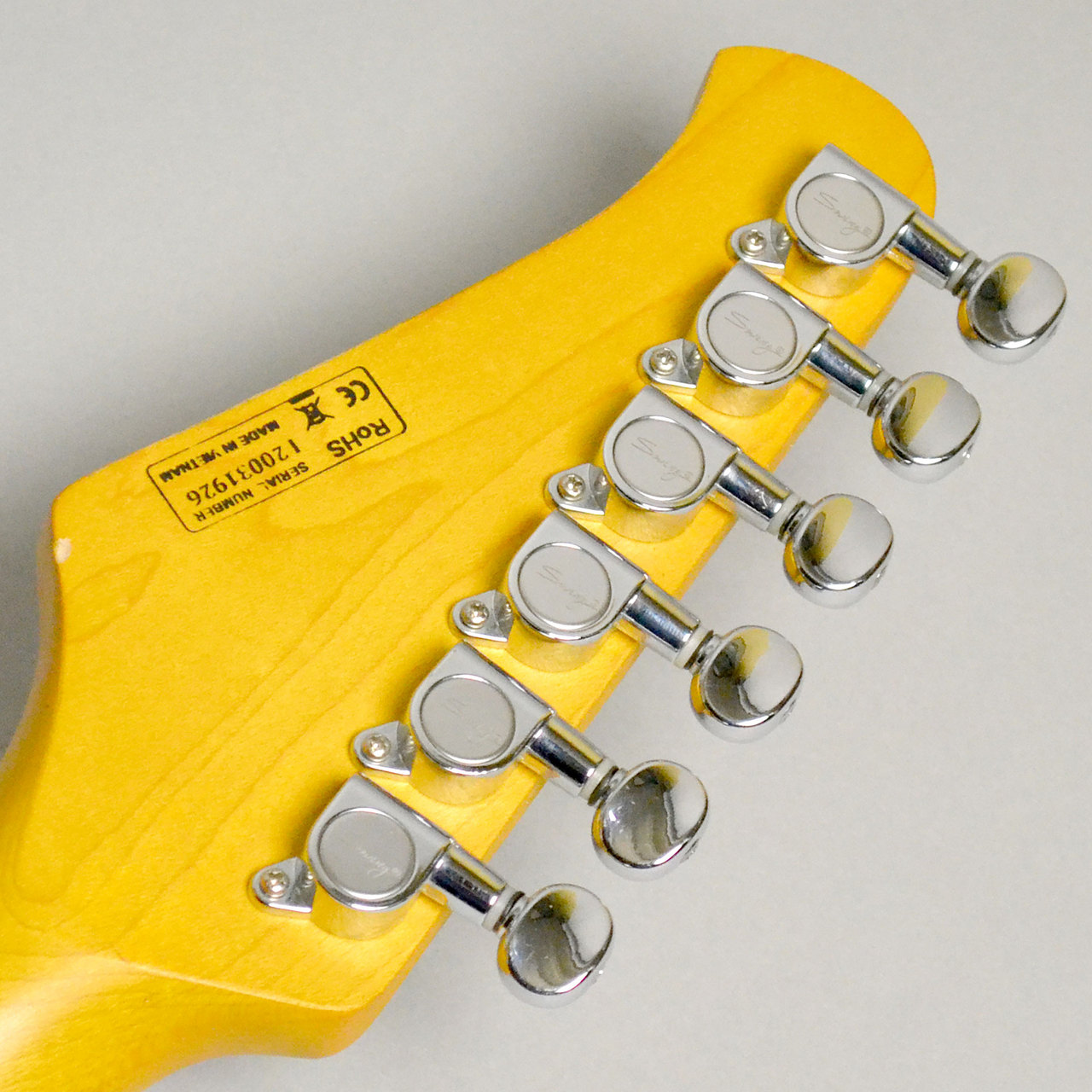 Swing Guiter Technology のエレキギターです。