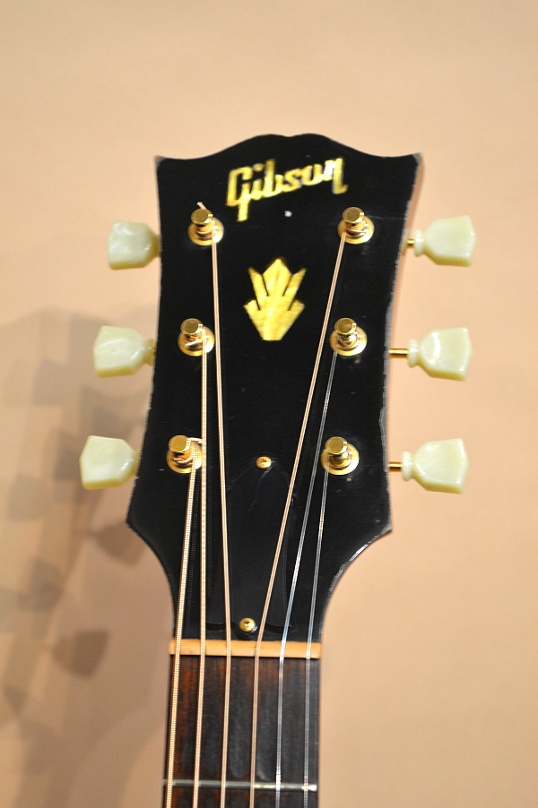 1981 美品 ギブソン J-100 XTRA 00年 山野楽器購入 エレアコ 1981 美品 ギブソン J-100 XTRA 00年 山野楽器購入 エレアコ