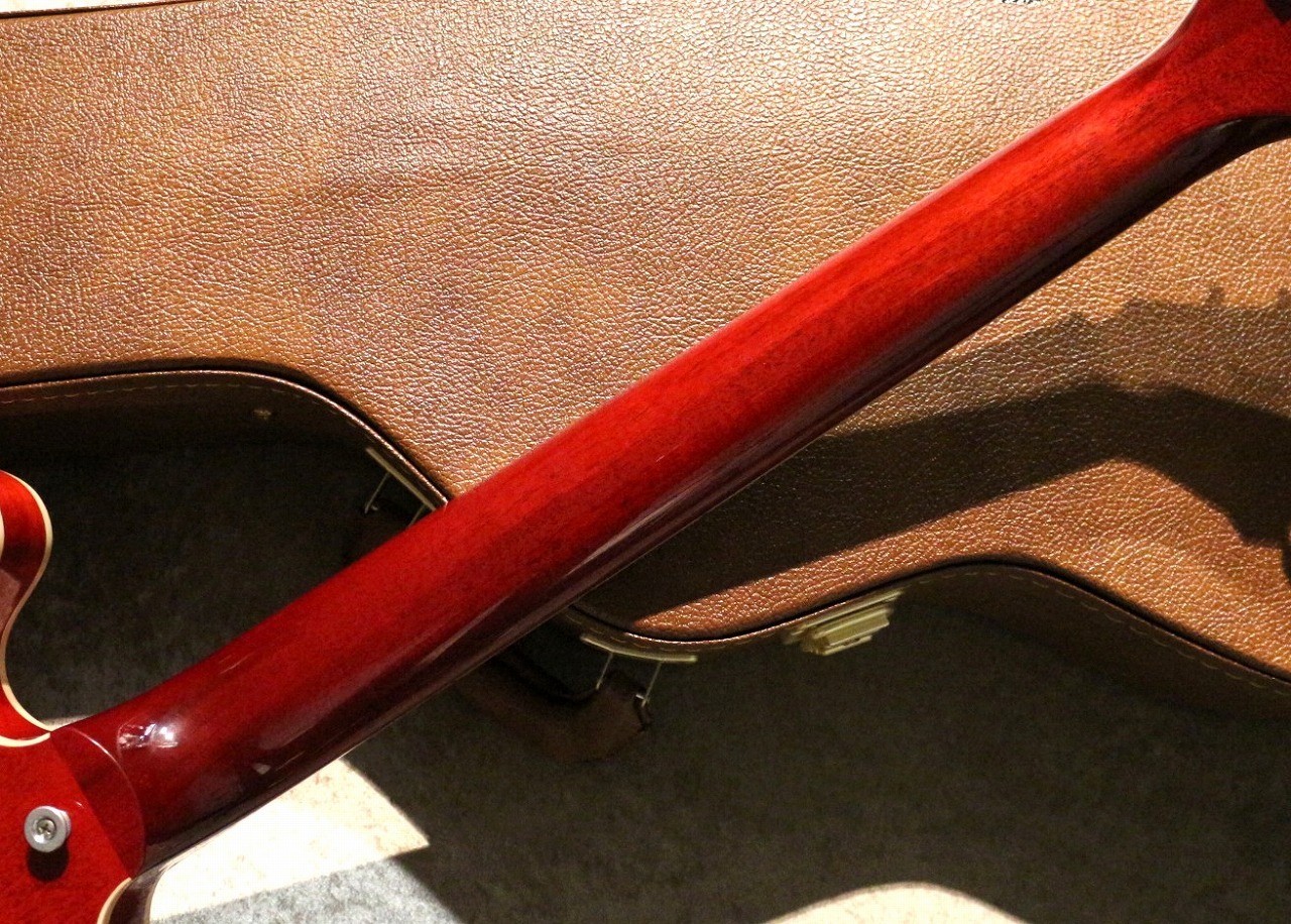 Gibson 【美しいトップ!】ES-335 ~60s Cherry~ #217240274【3.64