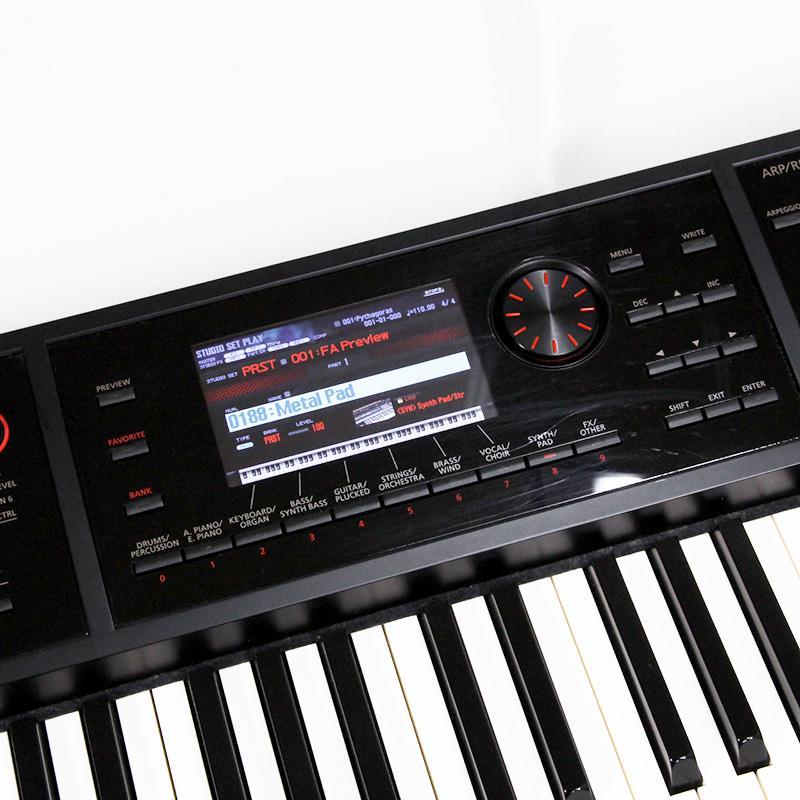 Roland USED 中古 FA-08 専用ソフトケース付属 ※配送事項要ご