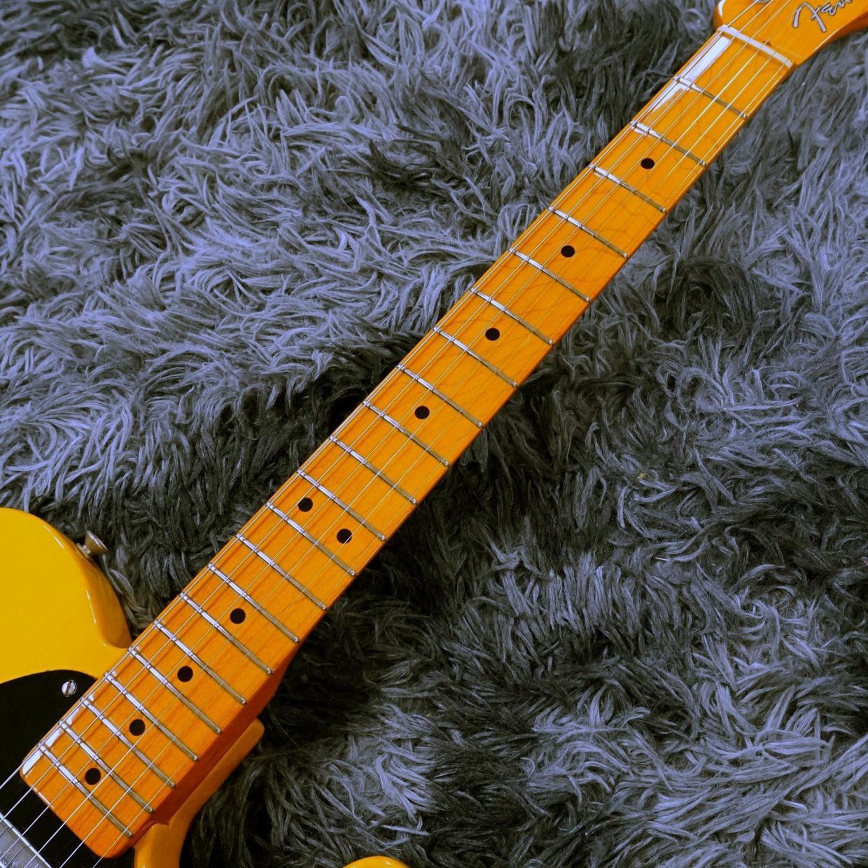 Fender American Vintage '52 Telecaster Butterscotch Blonde Thin