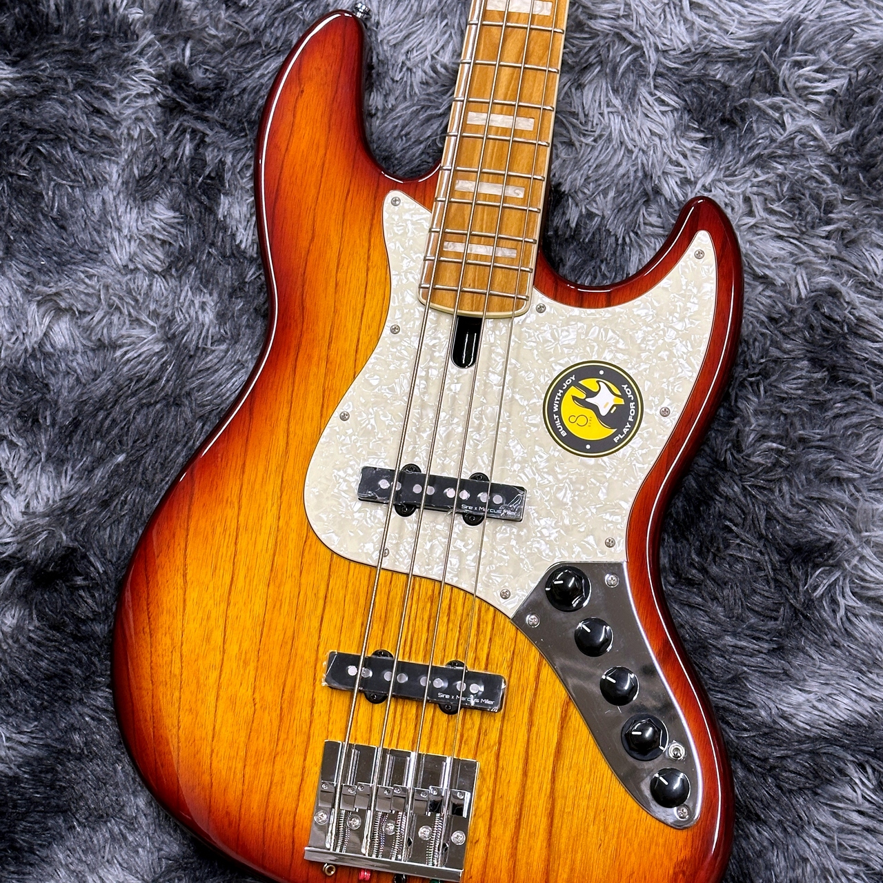 Sire Marcus Miller V8 4st TS (Tobacco Sunburst)【展示チョイキズ