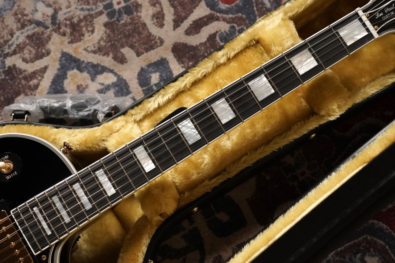 Epiphone 【エピフォン】Inspired by Gibson Custom Les Paul Epiphone 【エピフォン】Inspired by Gibson Custom Les Paul